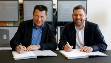 DHL und Agility bleiben Logistikpartner der Messe Frankfurt