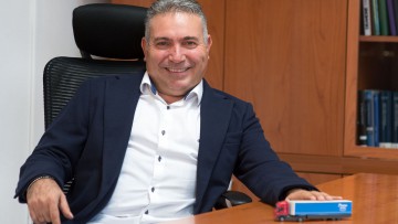 Giuseppe Pisanu, Geschäftsführer des familiengeführten Unternehmens Transporti Pisanu