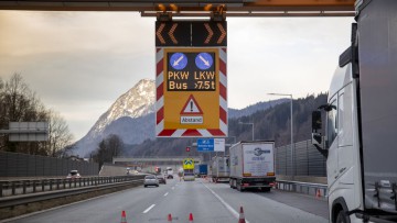 Blockabfertigung: Erneut lange Staus in Oberbayern