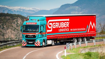 Lkw_Gruber_Logistics_Berge