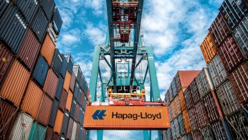 Container_Verladung_Hapag-Lloyd