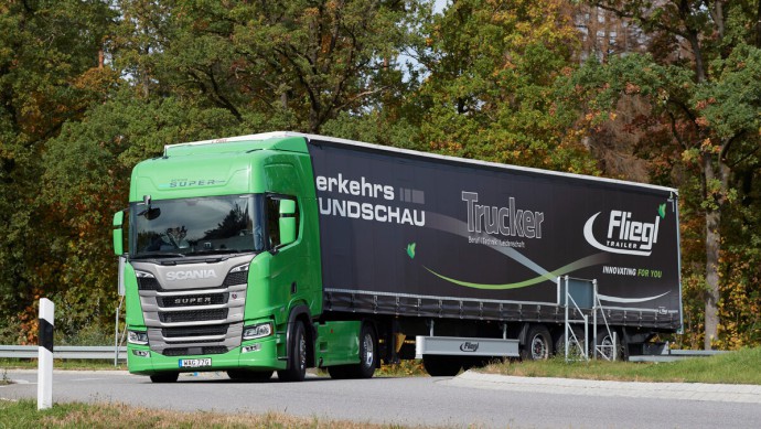 Scania 460 R bei der Testfahrt für den Green Truck Award