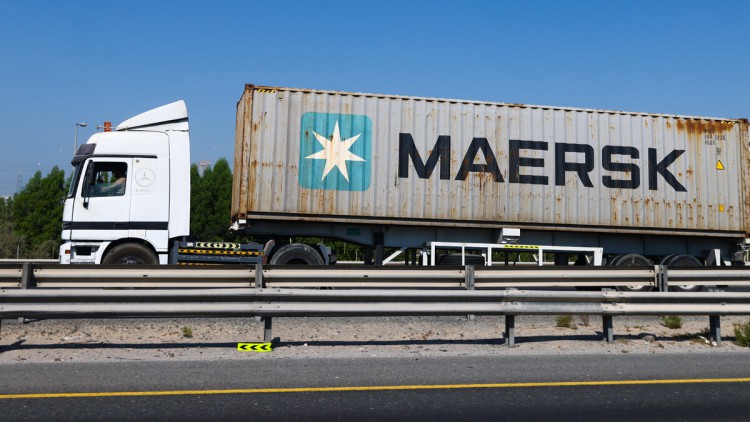 Maersk Lkw mit Container