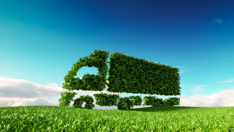 Nachhaltigkeit in der Logistik; Lkw aus Gras
