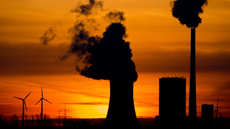 Kohlekraftwerk, Windräder, Umwelt, Klima