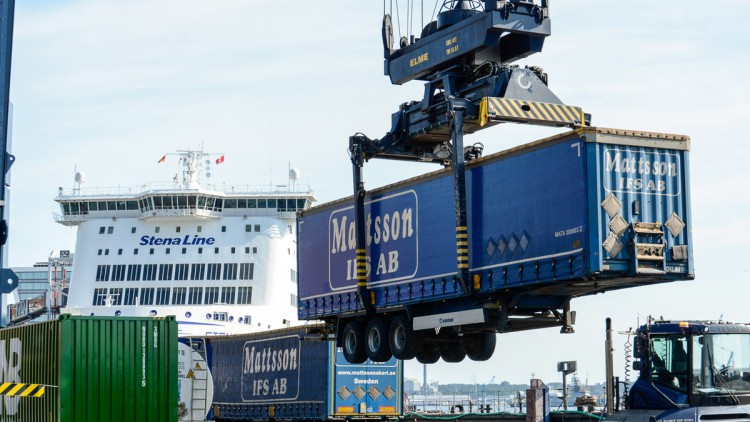 Hafen Kiel, Kombinierter Verkehr
